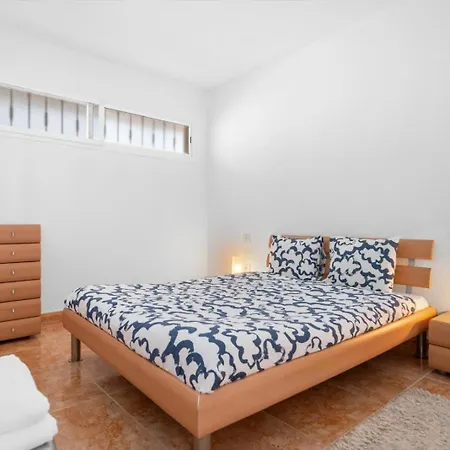 Roque Del Conde Aragon Apartman *